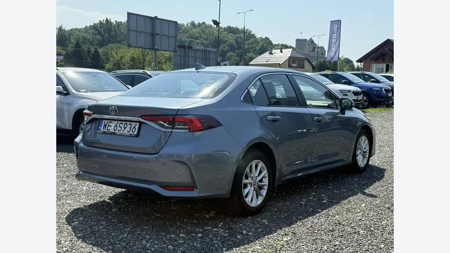 TOYOTA Corolla -