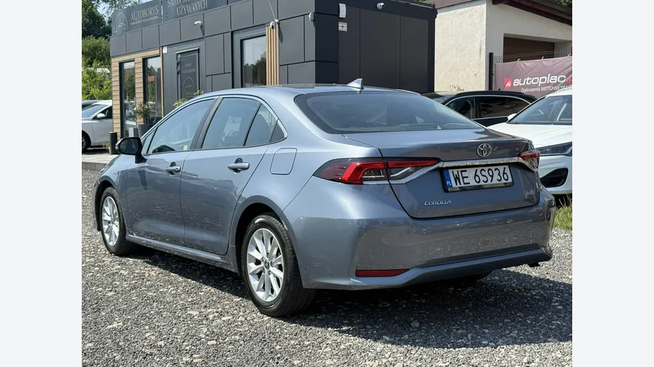 TOYOTA Corolla -