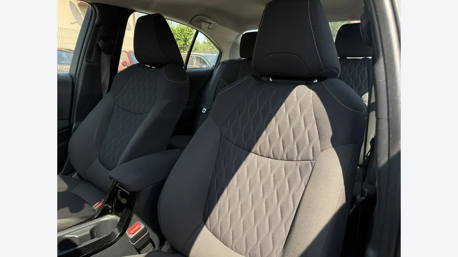 TOYOTA Corolla -