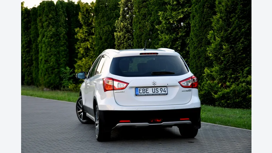 SUZUKI S-Cross -