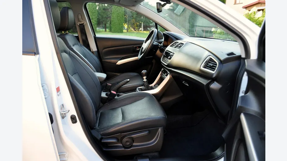 SUZUKI S-Cross -