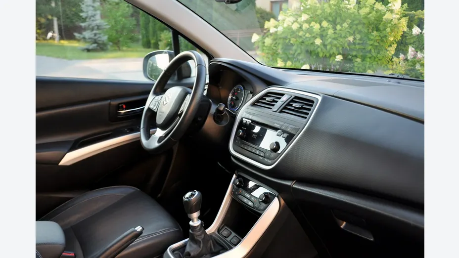 SUZUKI S-Cross -