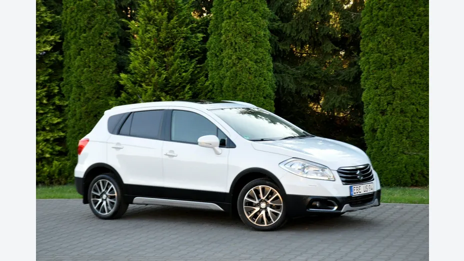 SUZUKI S-Cross -