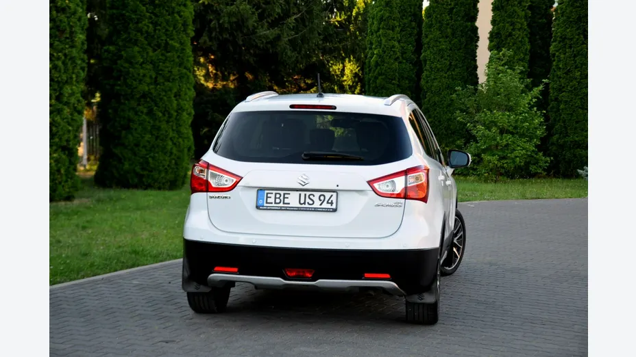 SUZUKI S-Cross -