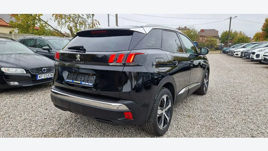 PEUGEOT 3008 -