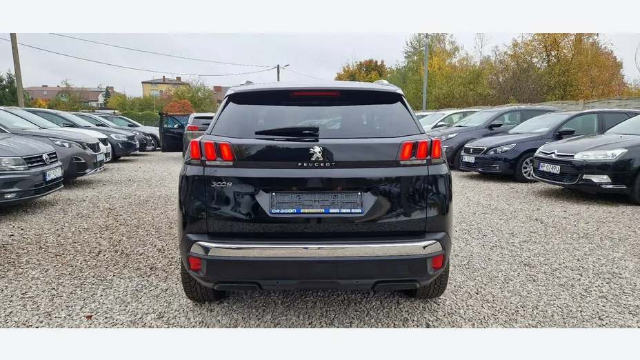 PEUGEOT 3008 -