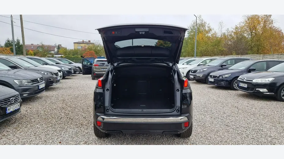 PEUGEOT 3008 -