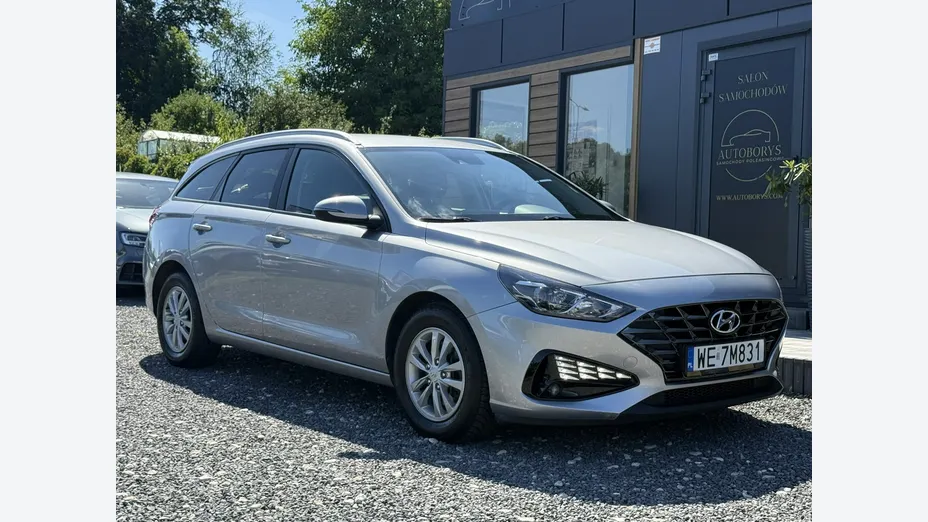 HYUNDAI i30 -
