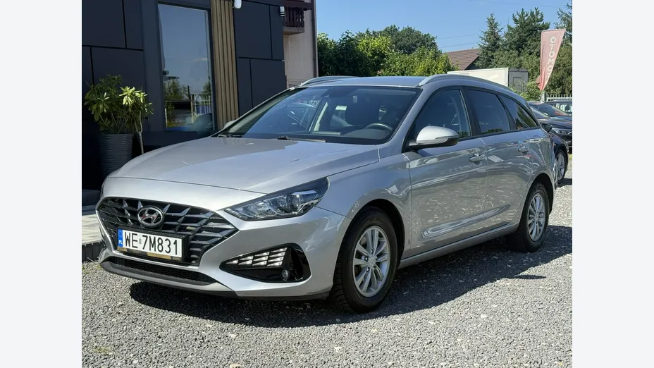 HYUNDAI i30 -