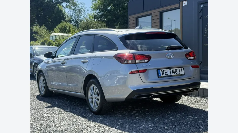HYUNDAI i30 -