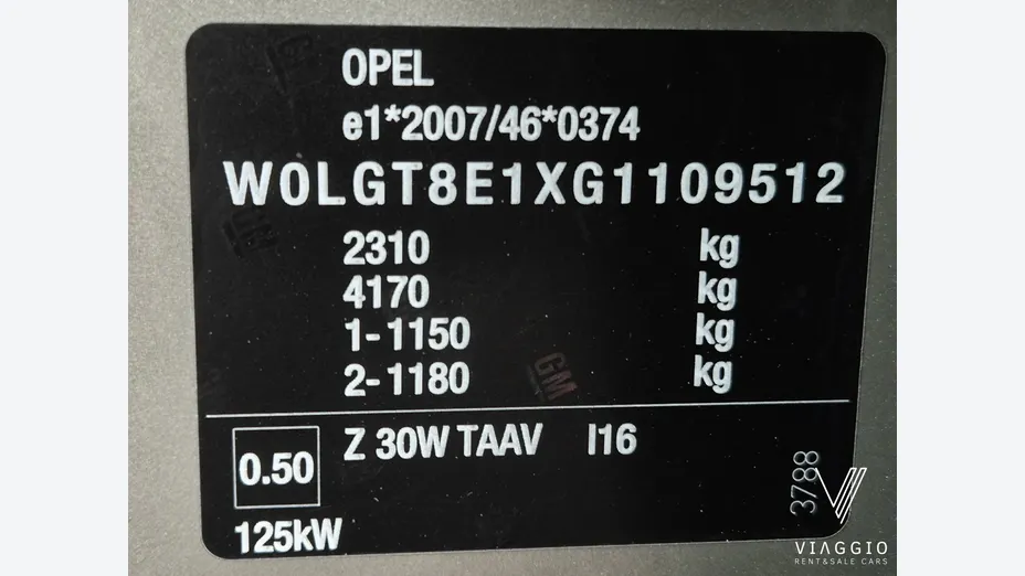 OPEL Insignia -