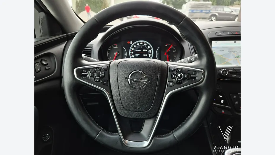 OPEL Insignia -