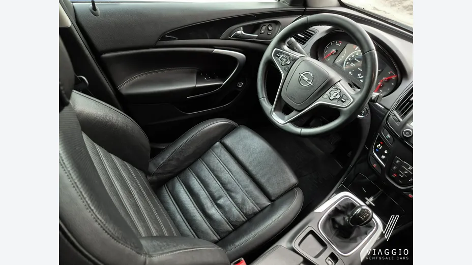 OPEL Insignia -