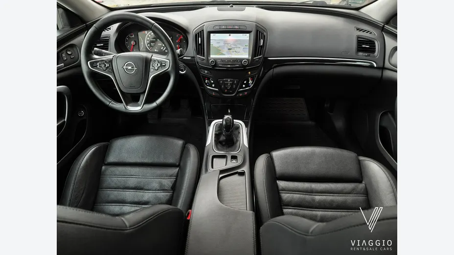 OPEL Insignia -