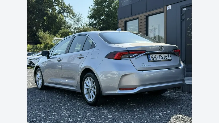 TOYOTA Corolla -