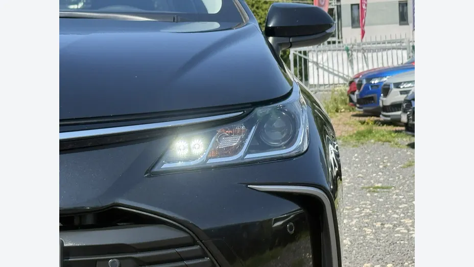 TOYOTA Corolla -
