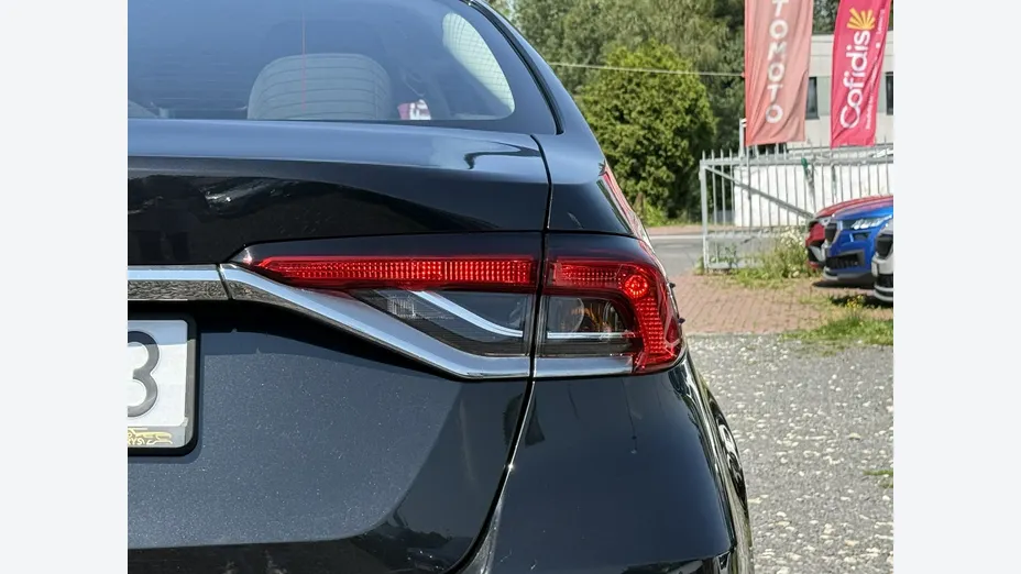 TOYOTA Corolla -