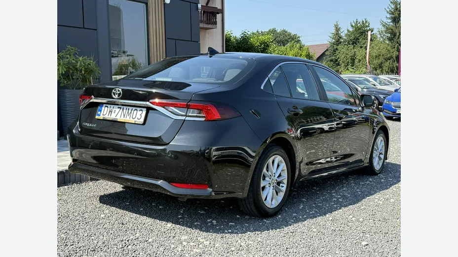 TOYOTA Corolla -