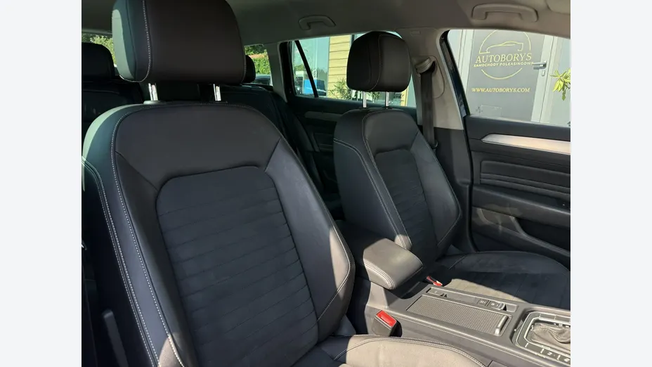 VOLKSWAGEN Passat -