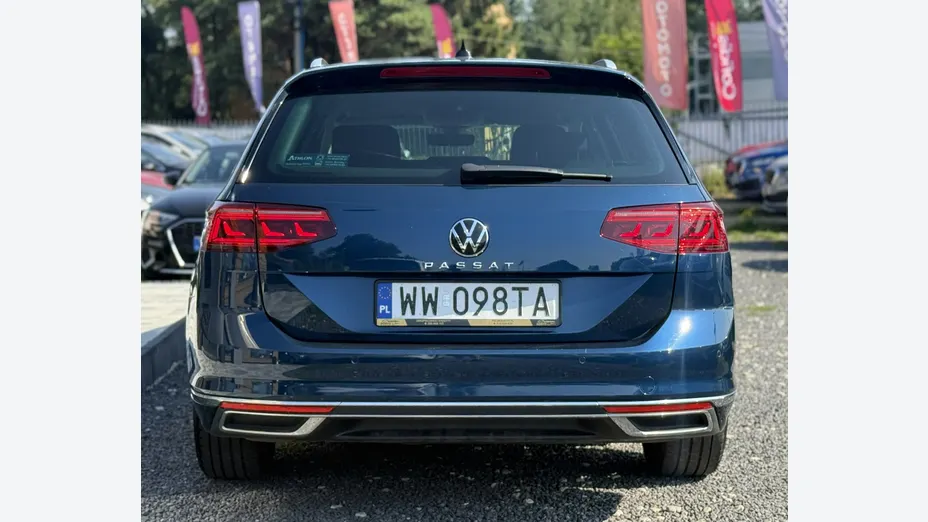 VOLKSWAGEN Passat -