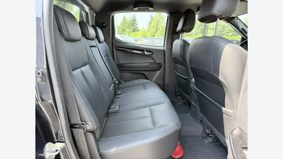 ISUZU D-Max -