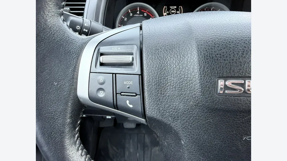 ISUZU D-Max -
