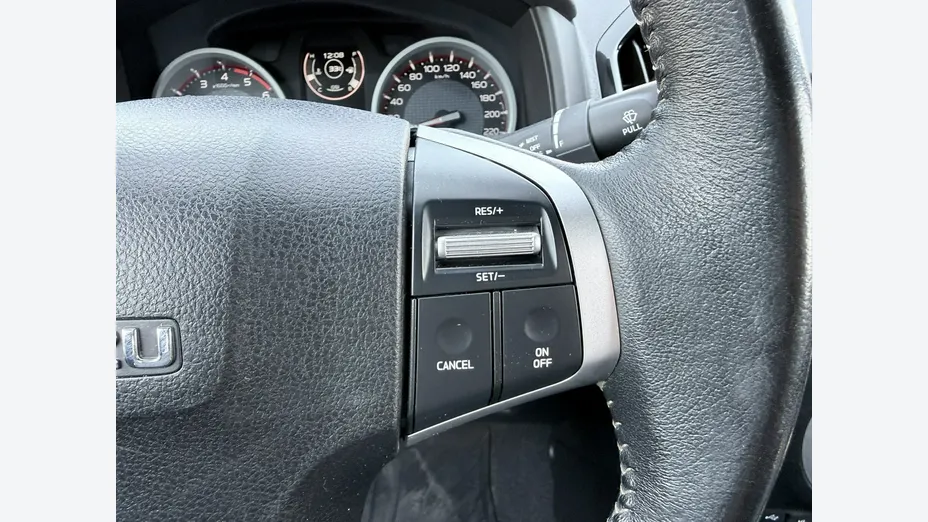 ISUZU D-Max -