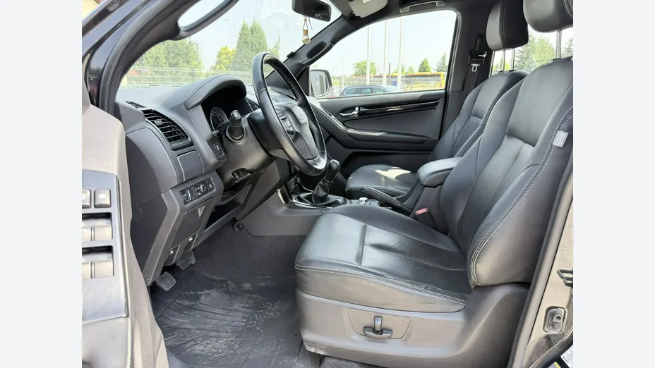 ISUZU D-Max -
