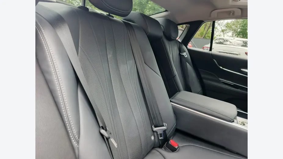 TOYOTA Mirai -