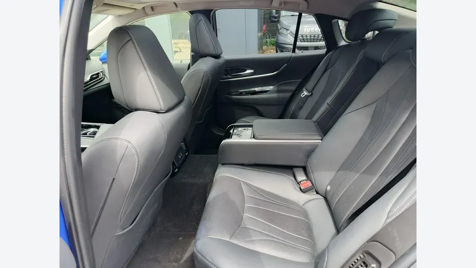 TOYOTA Mirai -