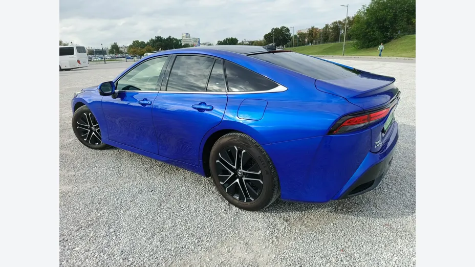 TOYOTA Mirai -