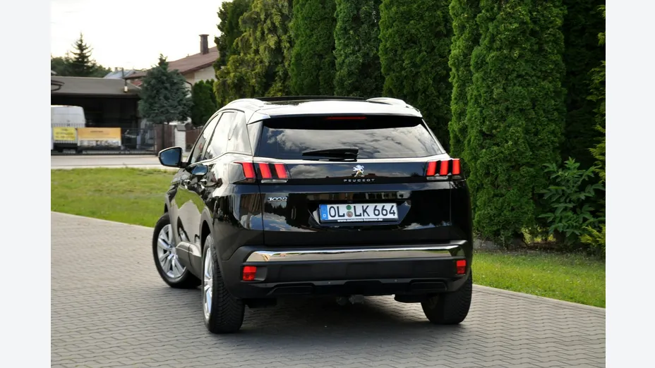 PEUGEOT 3008 -