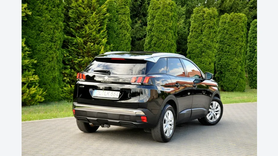 PEUGEOT 3008 -