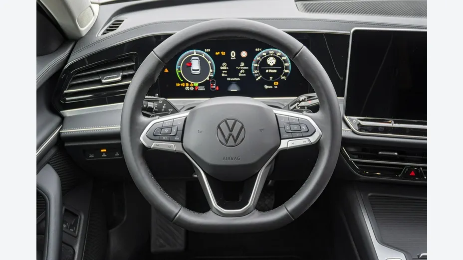 VOLKSWAGEN Passat -