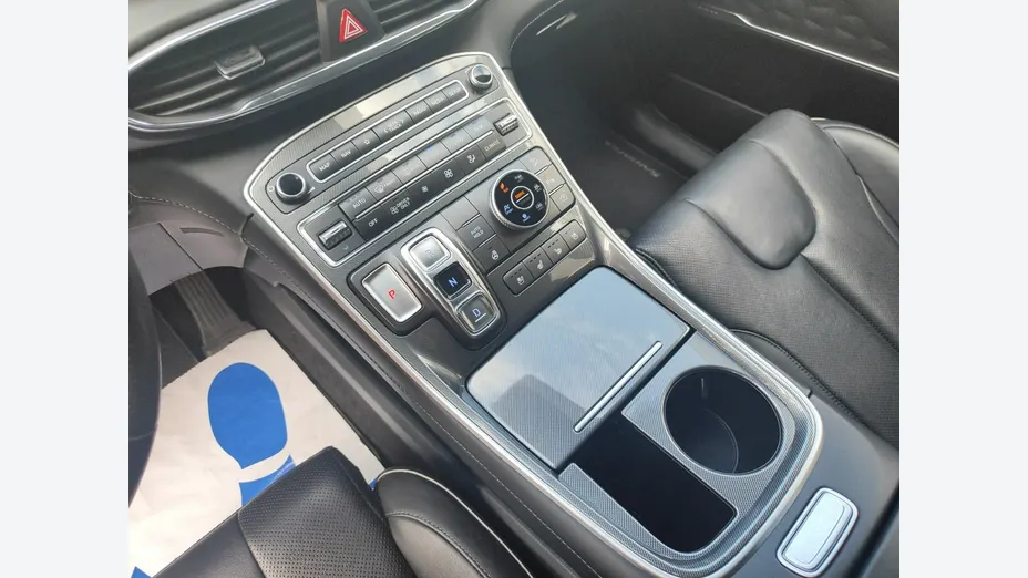 HYUNDAI Santa Fe -