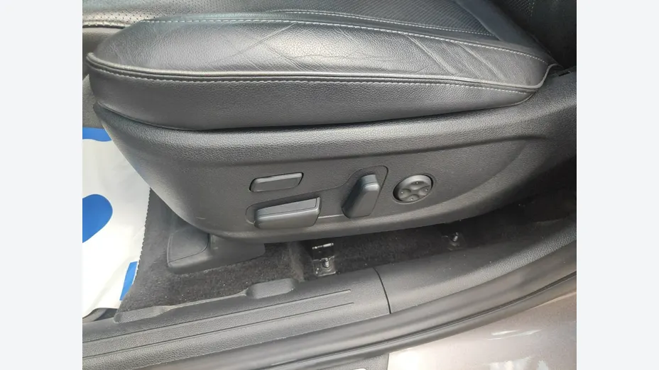 HYUNDAI Santa Fe -