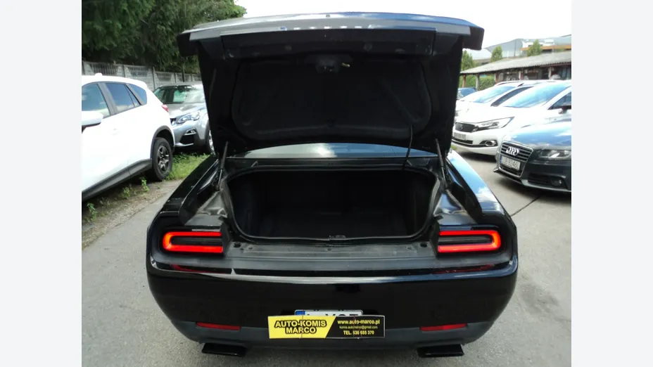 DODGE Challenger -