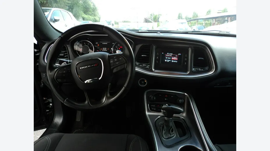 DODGE Challenger -