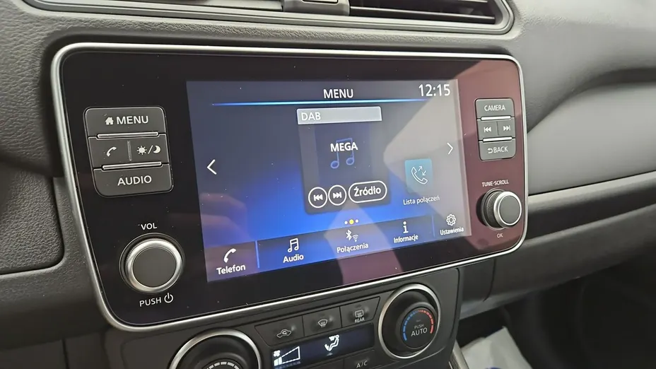 NISSAN Leaf -