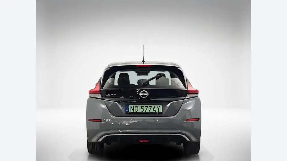 NISSAN Leaf -