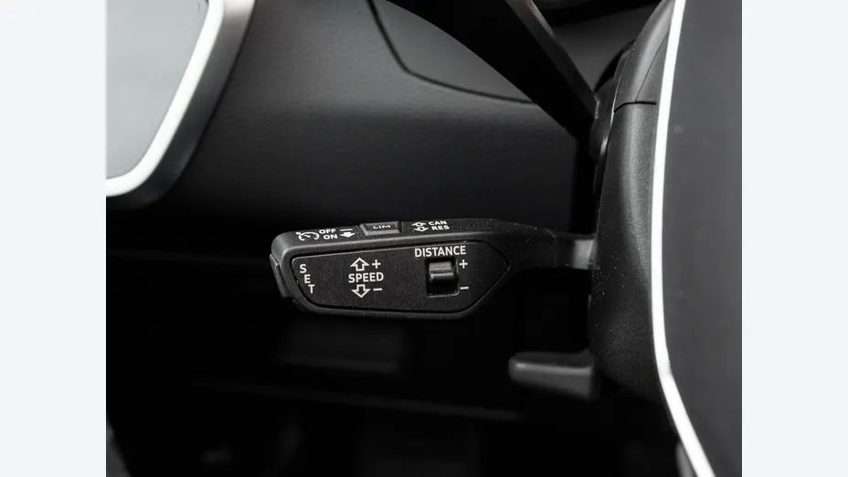 AUDI A6 -