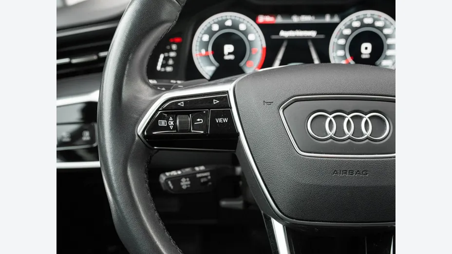 AUDI A6 -