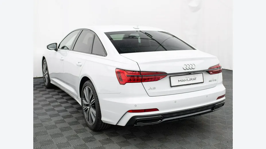 AUDI A6 -