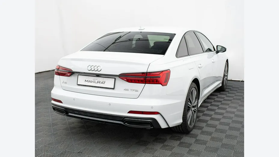 AUDI A6 -