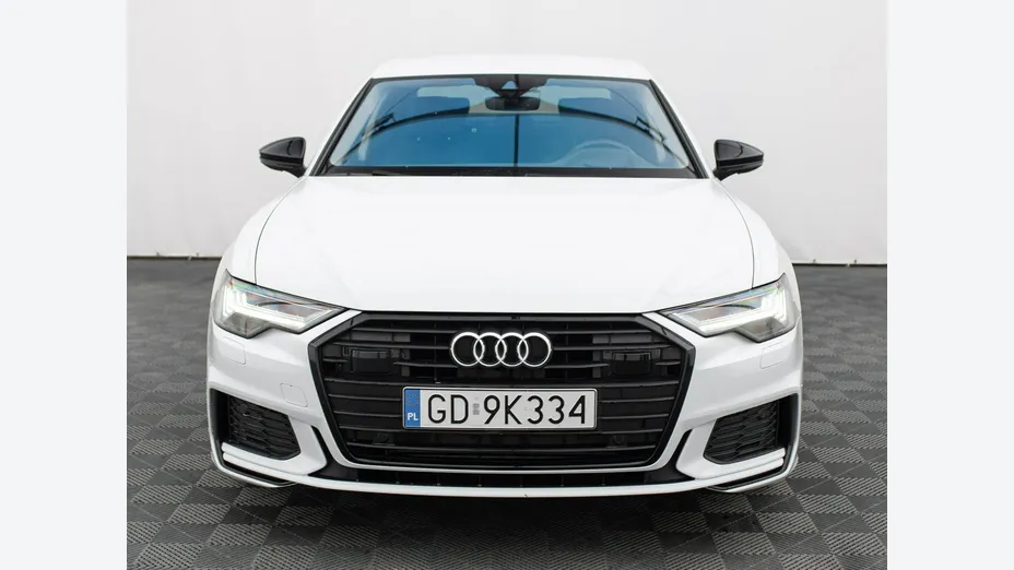 AUDI A6 -