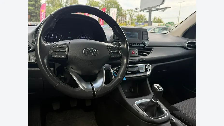 HYUNDAI i30 -