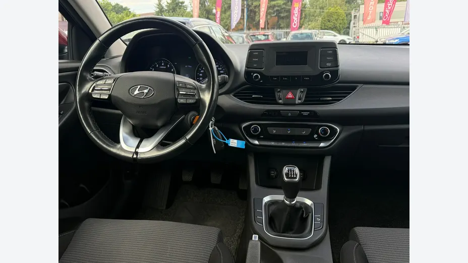 HYUNDAI i30 -