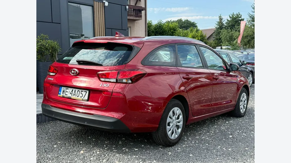 HYUNDAI i30 -