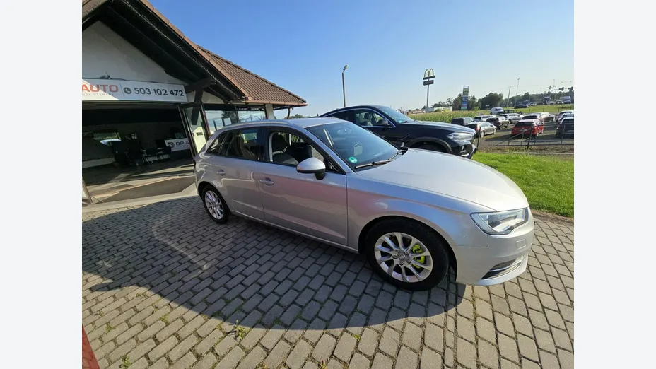 AUDI A3 Sportback -