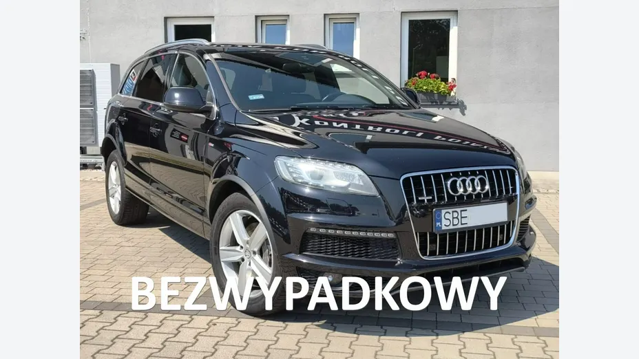 AUDI Q7 -